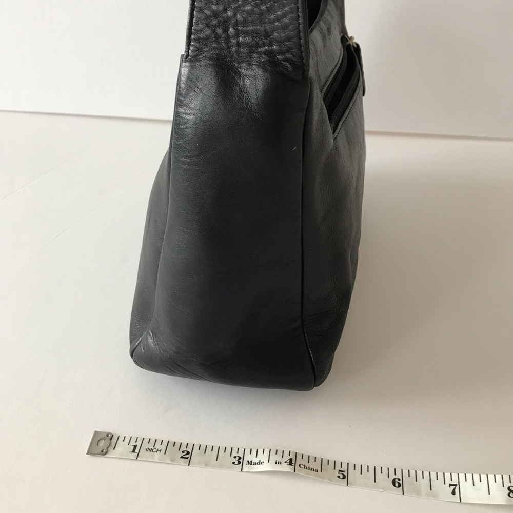 The Sak Soft Black Leather Shoulder Bag - Picture 3 of 7